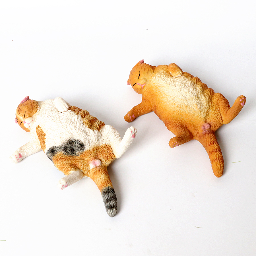 Realistic Cute Kitty Lazy Past - Interior Design House 리뷰 및 가격