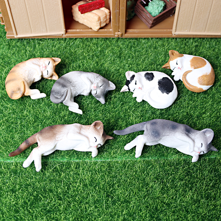 Realistic Cute Kitty Lazy Past - Interior Design House 리뷰 및 가격